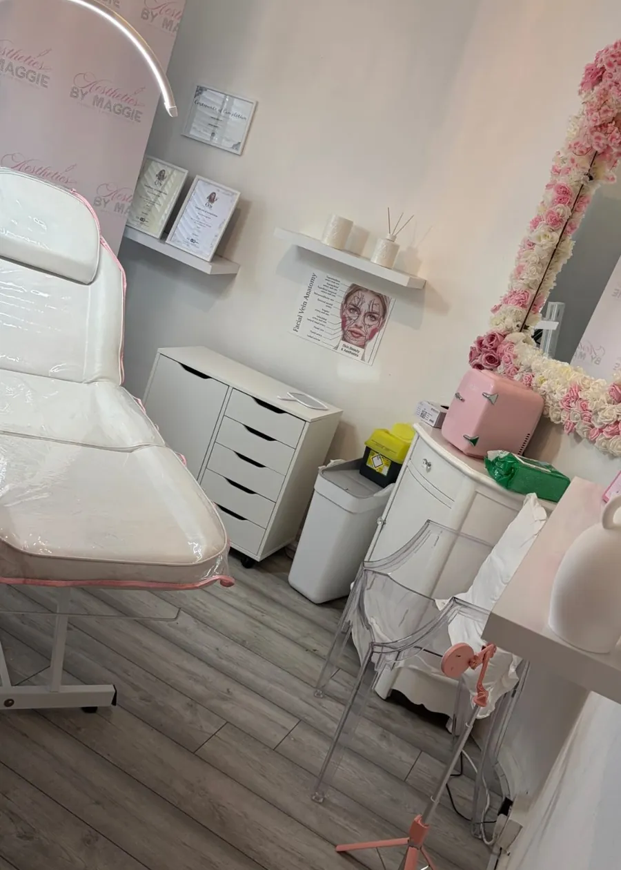 The treatment chair and rose details in the beauty room